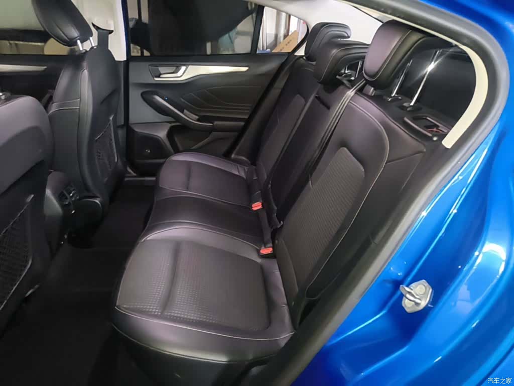 Ford Focus, 2019 17
