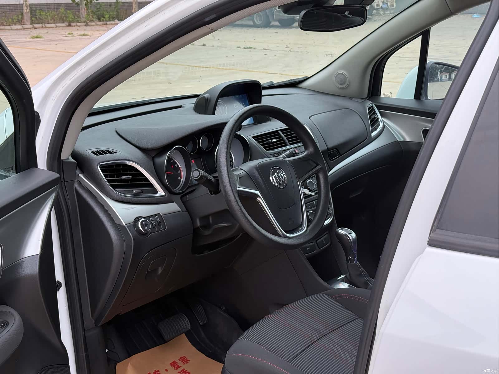 Buick Encore, 2015 9