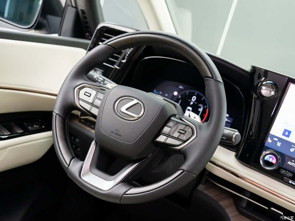 Lexus LM, 2026 21