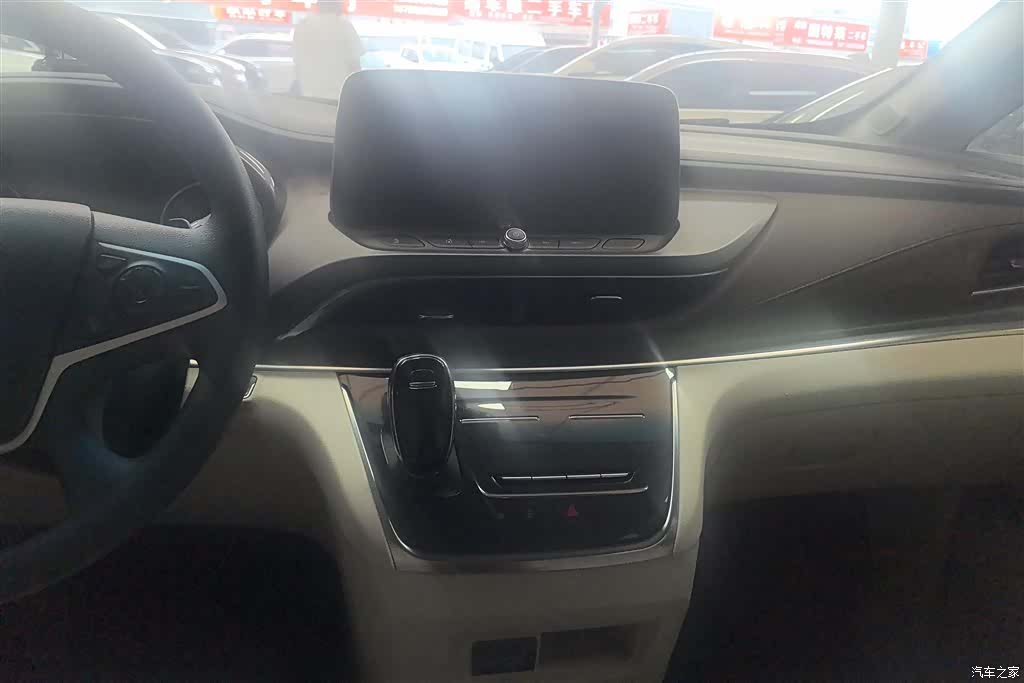 Buick GL8, 2022 13