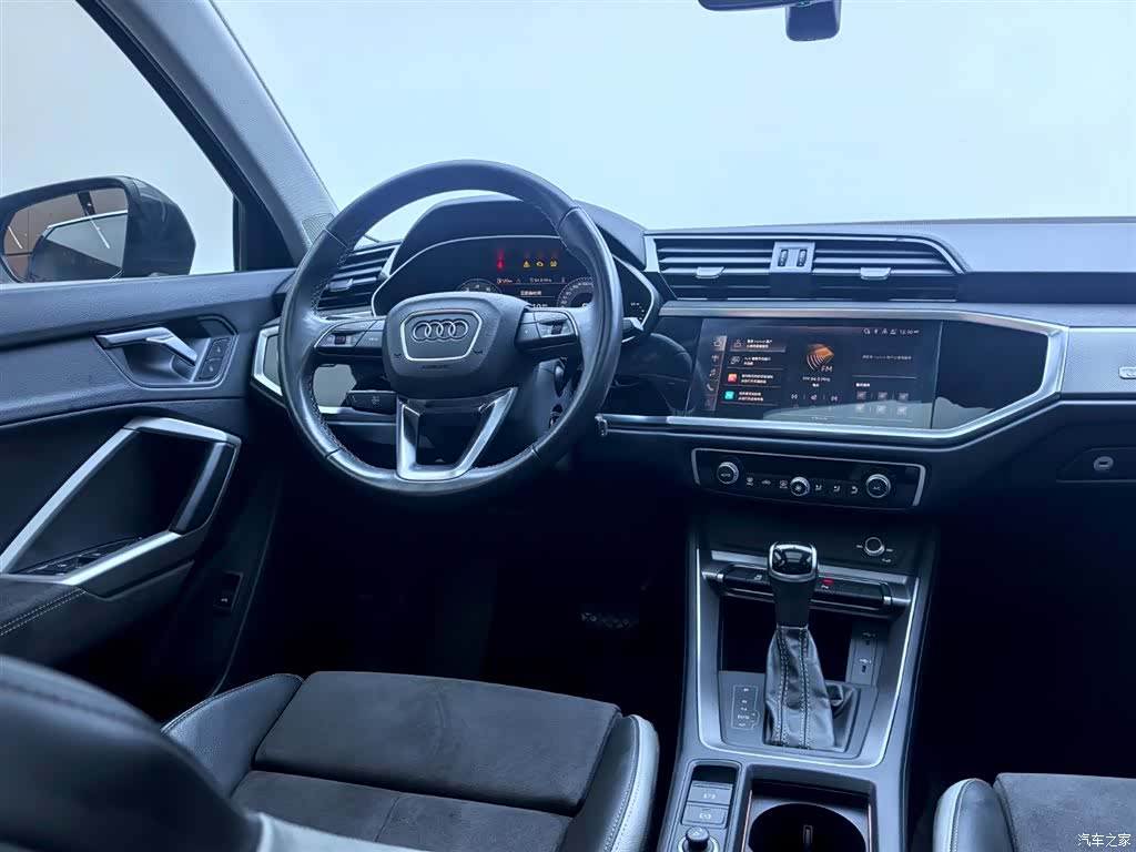 Audi Q3, 2023 15