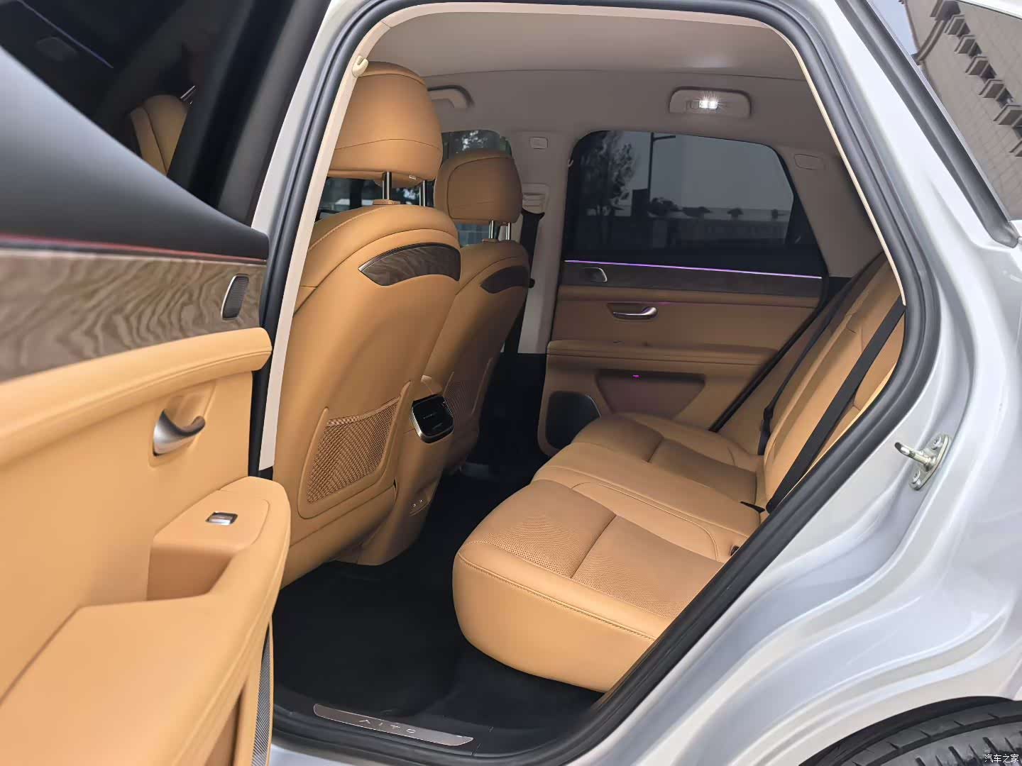 AITO M5, 2022 все фото
