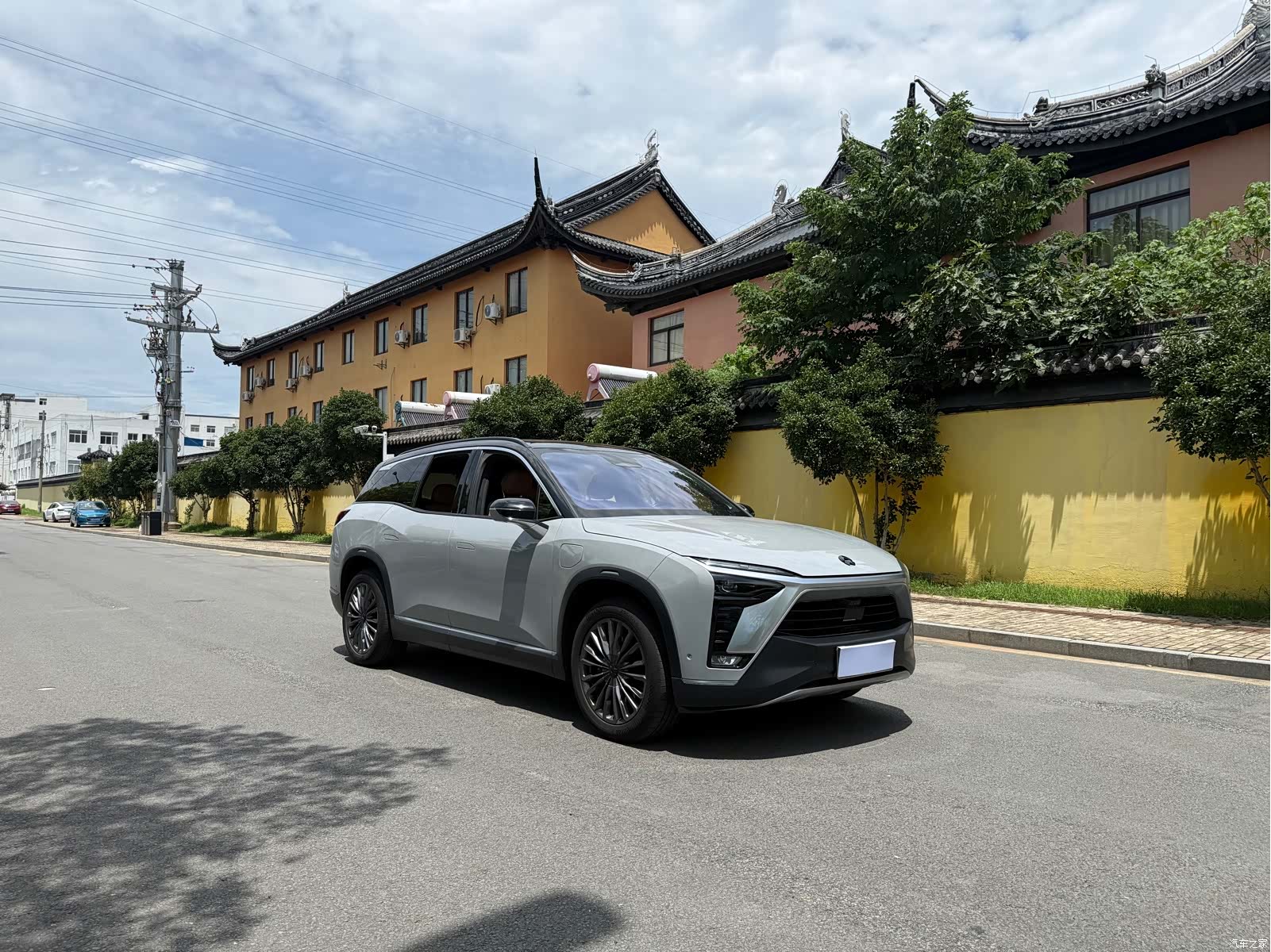 NIO ES8, 2021 3