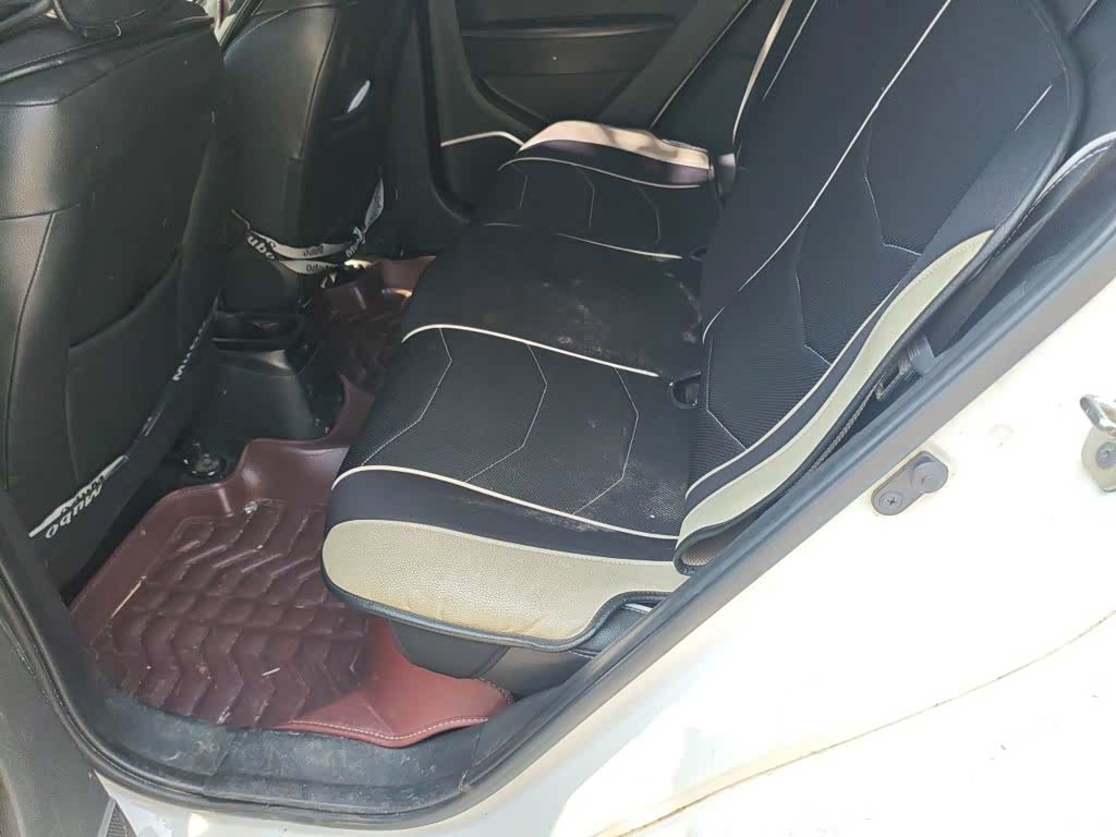 JAC S2, 2015 18