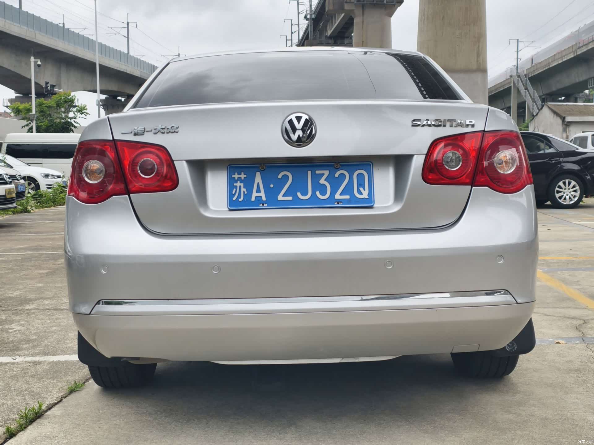 Volkswagen Sagitar, 2011 3