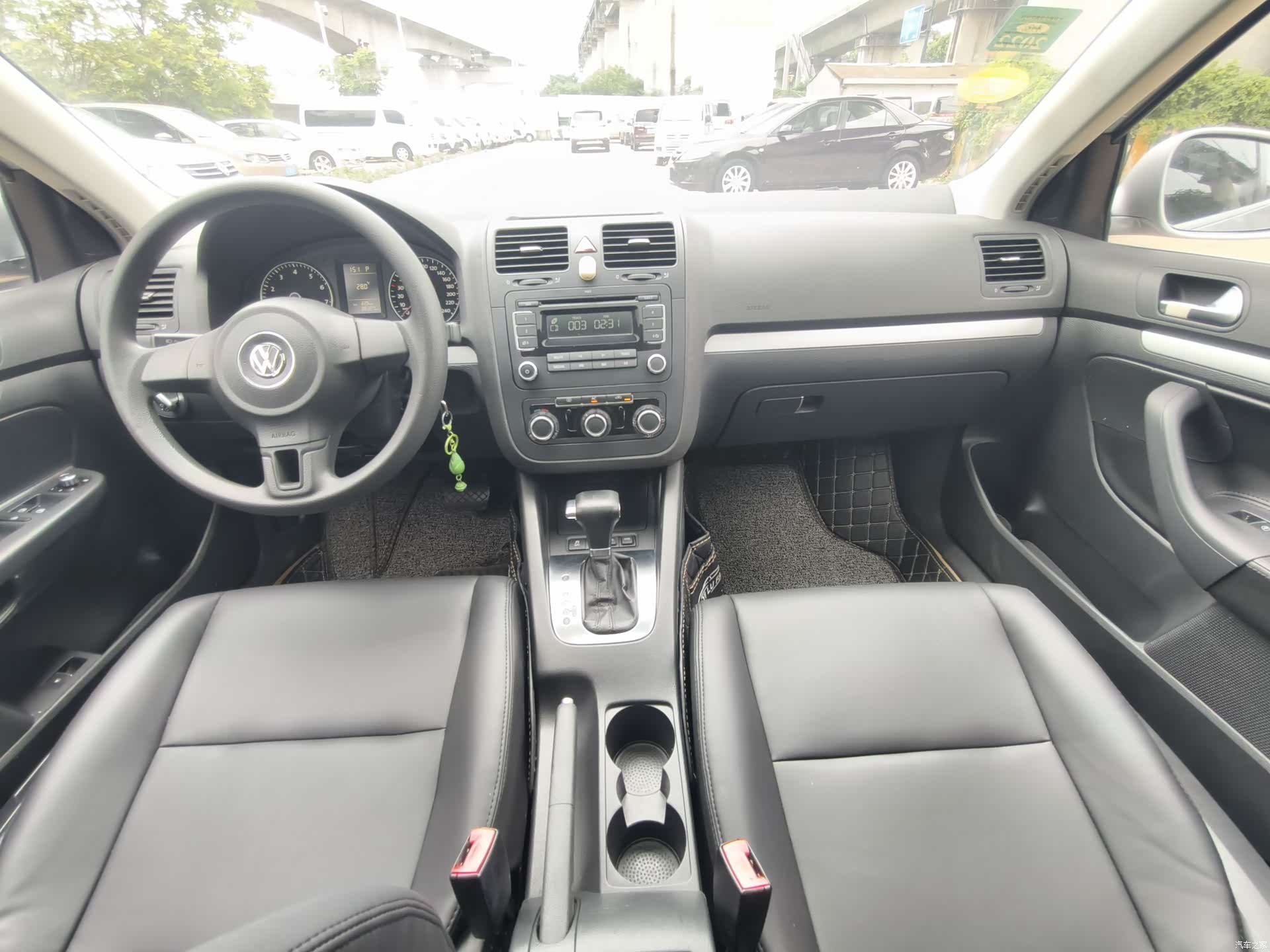 Volkswagen Sagitar, 2011 6