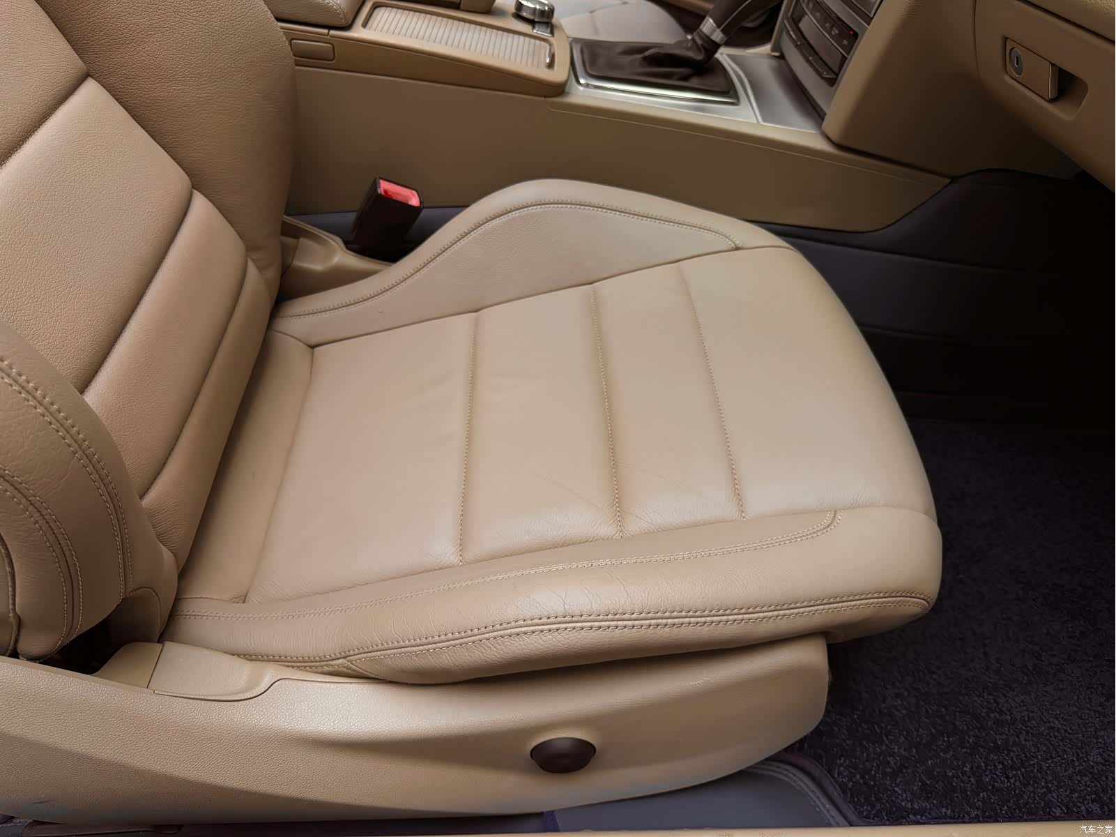 Mercedes-Benz E-Class, 2013 26