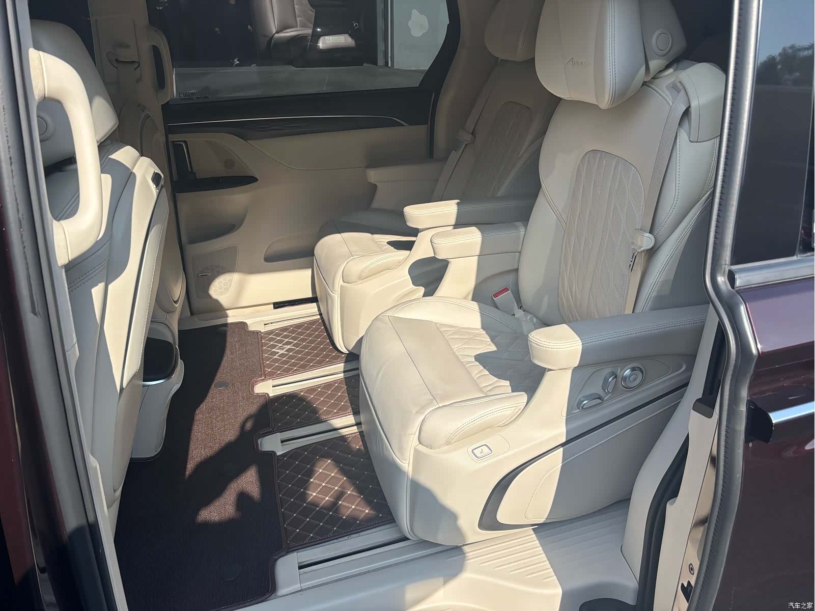 Buick GL8, 2020 7