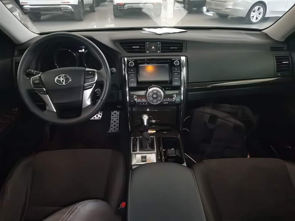 Toyota Reiz