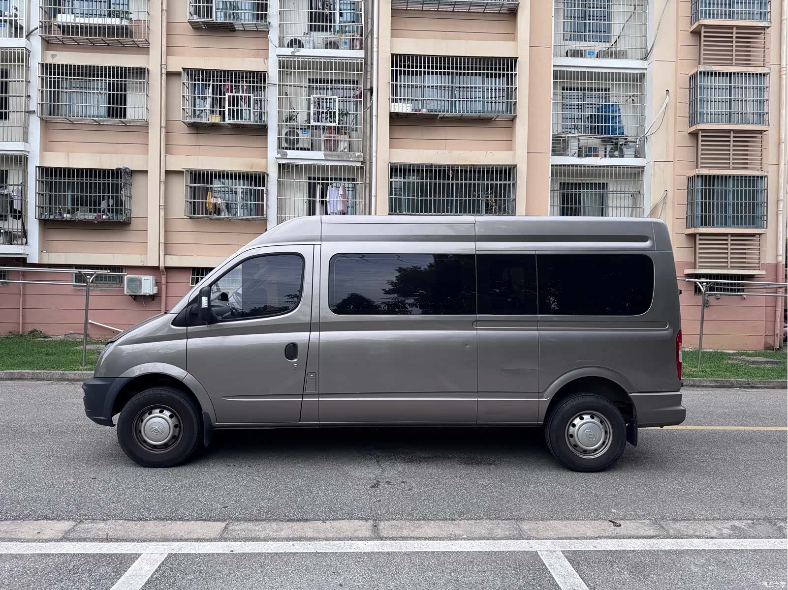 Maxus V80, 2022 2