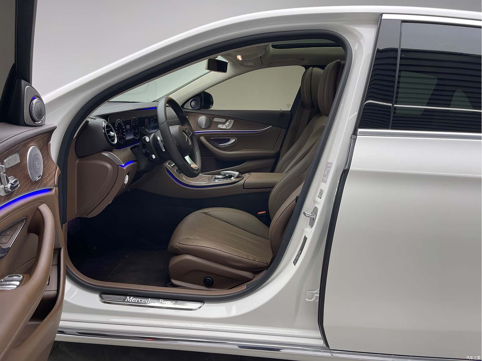 Mercedes-Benz E-Class, 2018 16