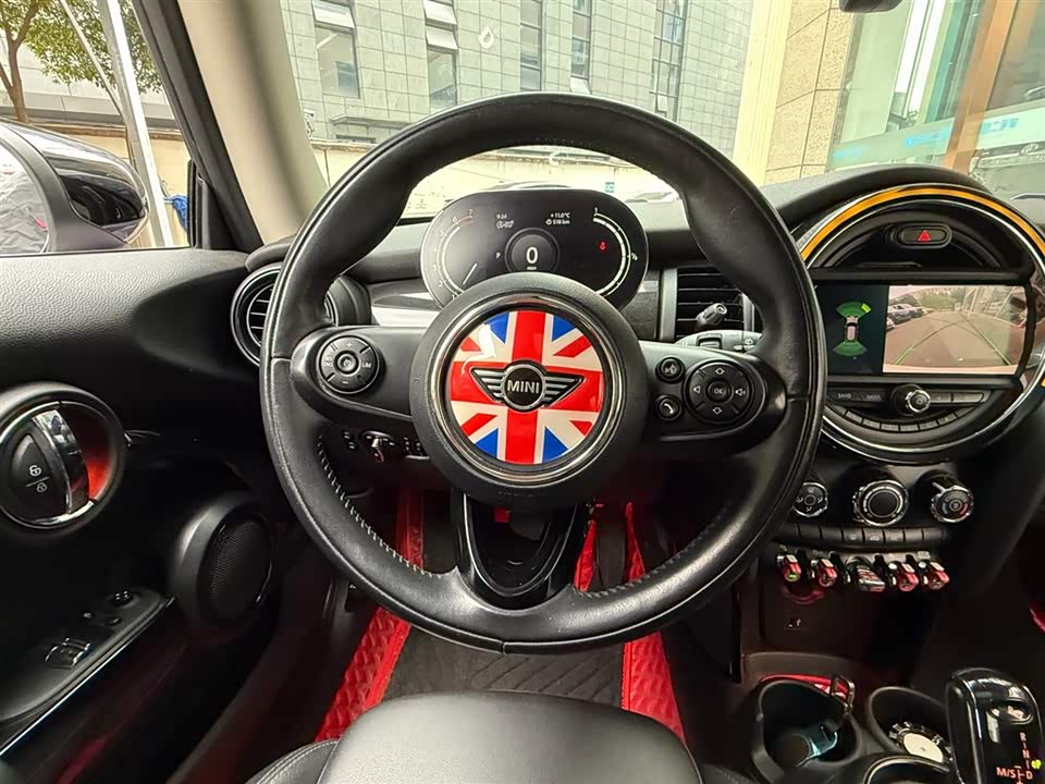 MINI MINI