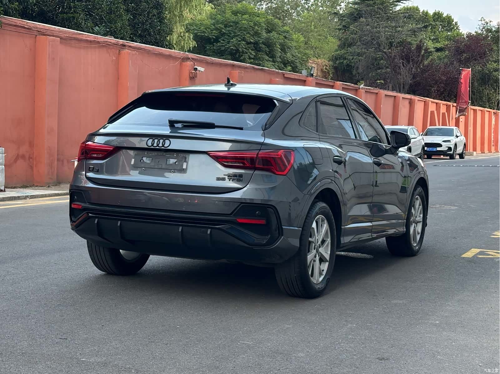 Audi Q3, 2023 4