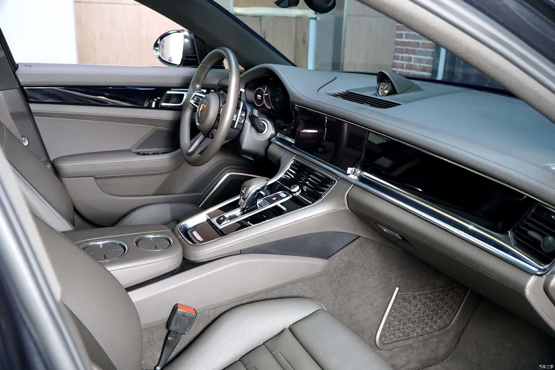 Porsche Panamera, 2021 12