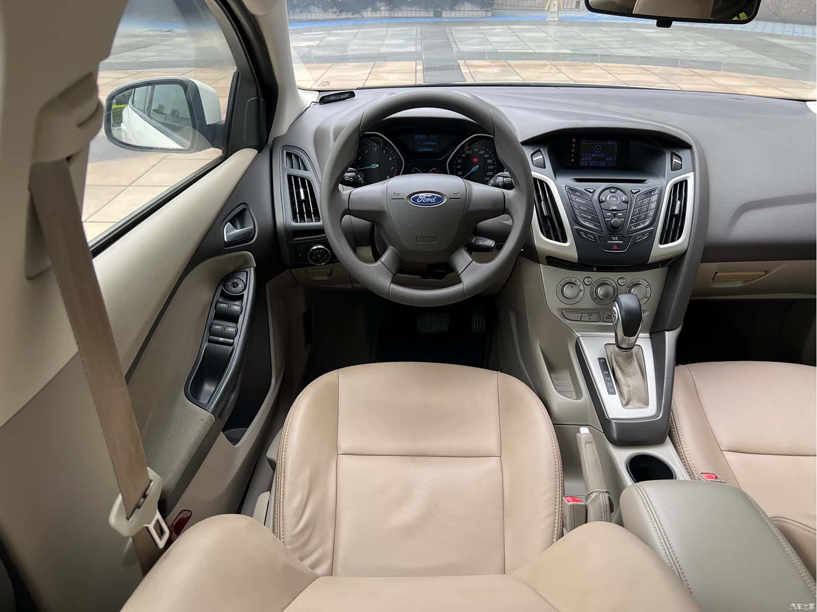 Ford Focus, 2014 10