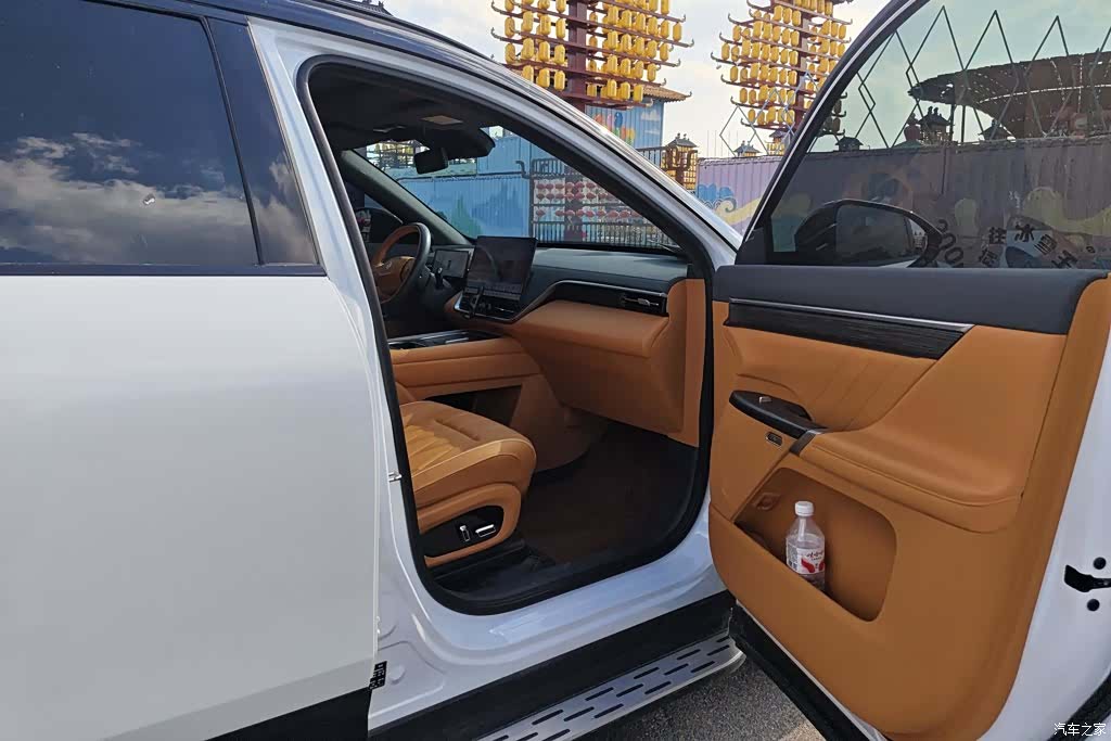 DongFeng eπ008, 2024 8