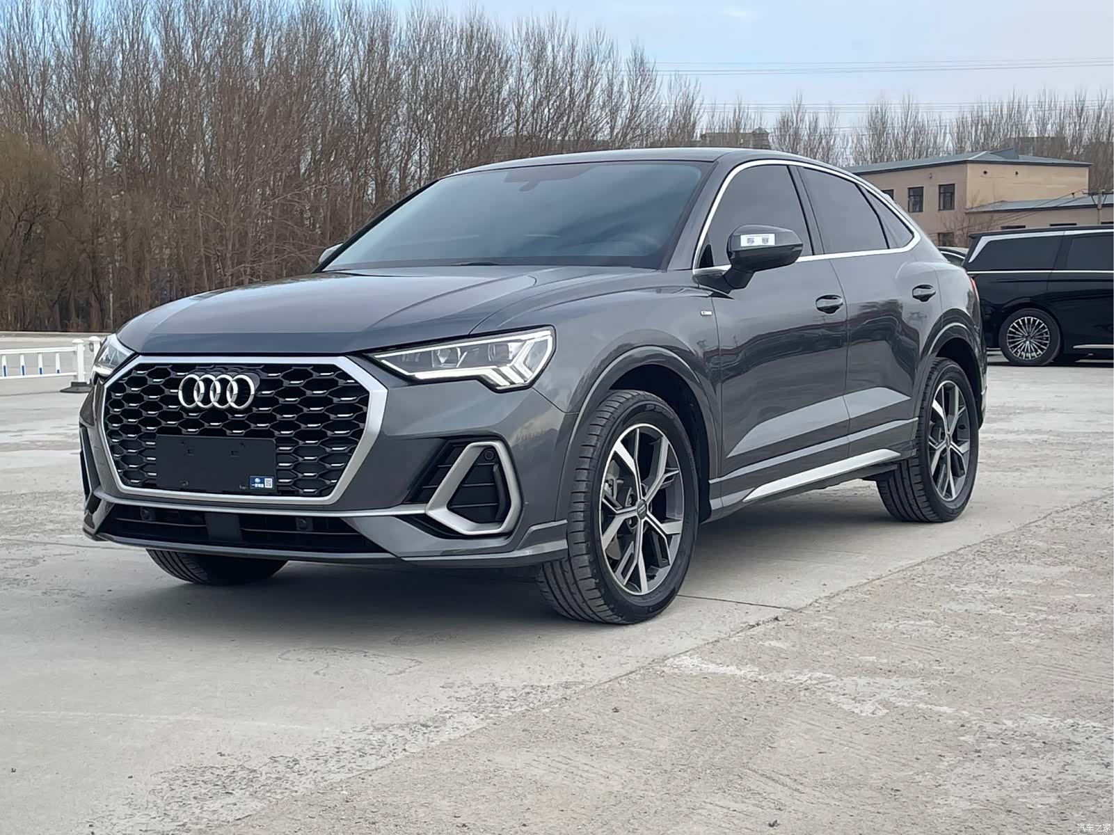 Audi Q3, 2021 1