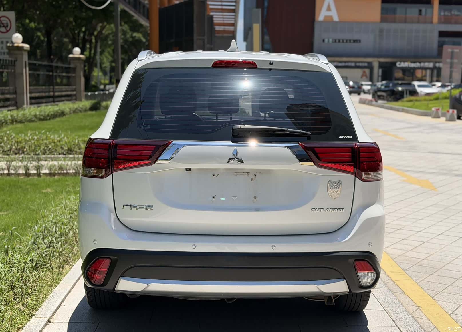 Mitsubishi Outlander, 2017 все фото