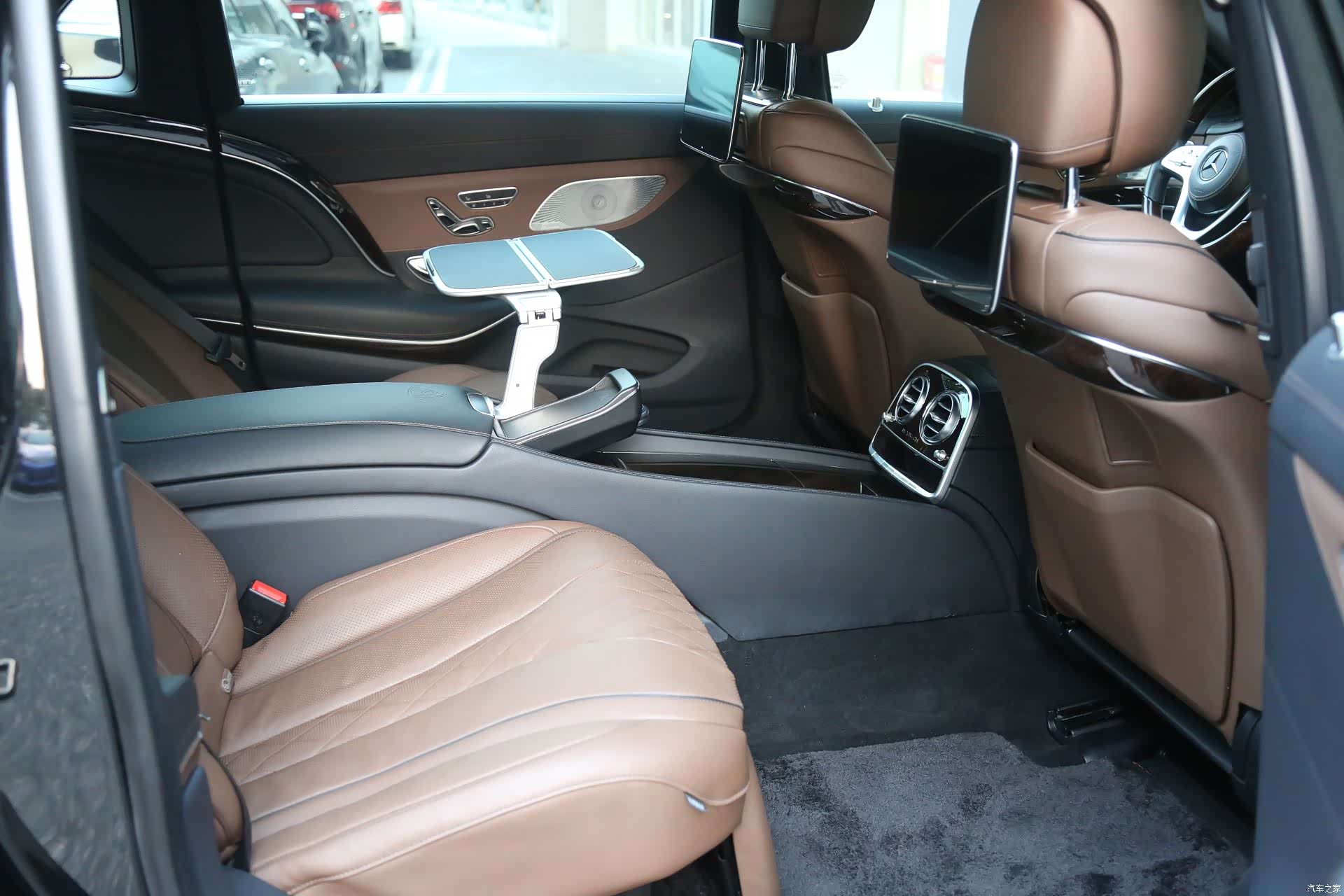 Maybach S-Class, 2019 6