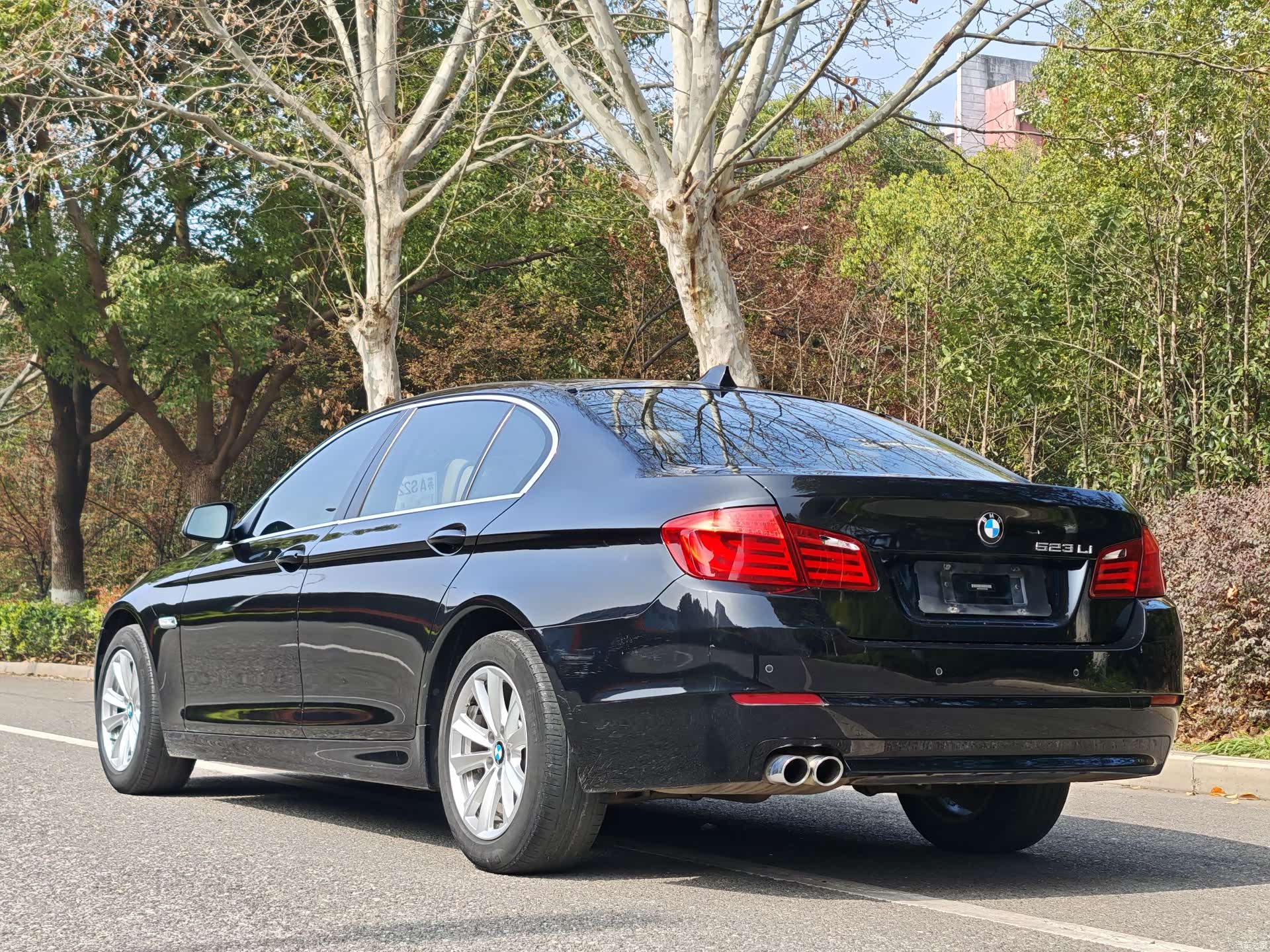 BMW 5 Series, 2011 15