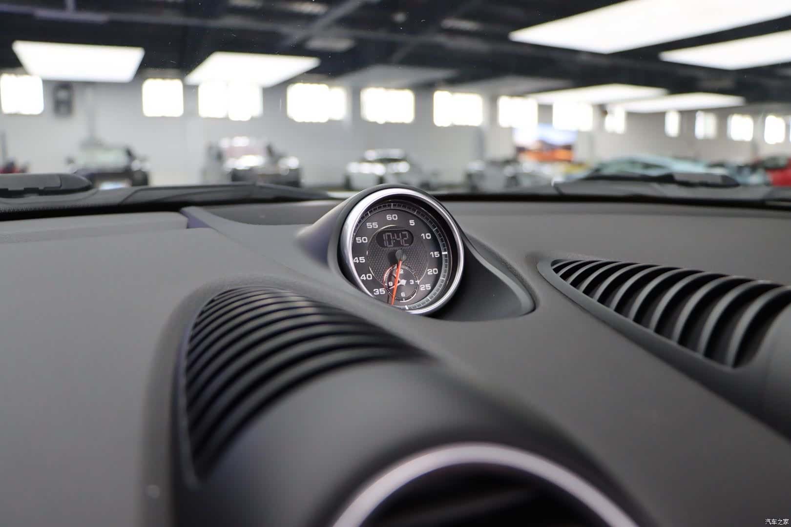 Porsche Boxster, 2018 12