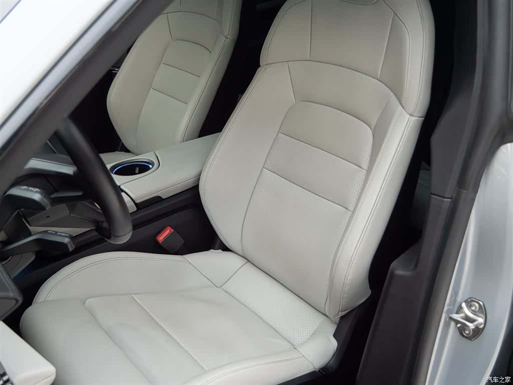 Porsche Taycan, 2021 13