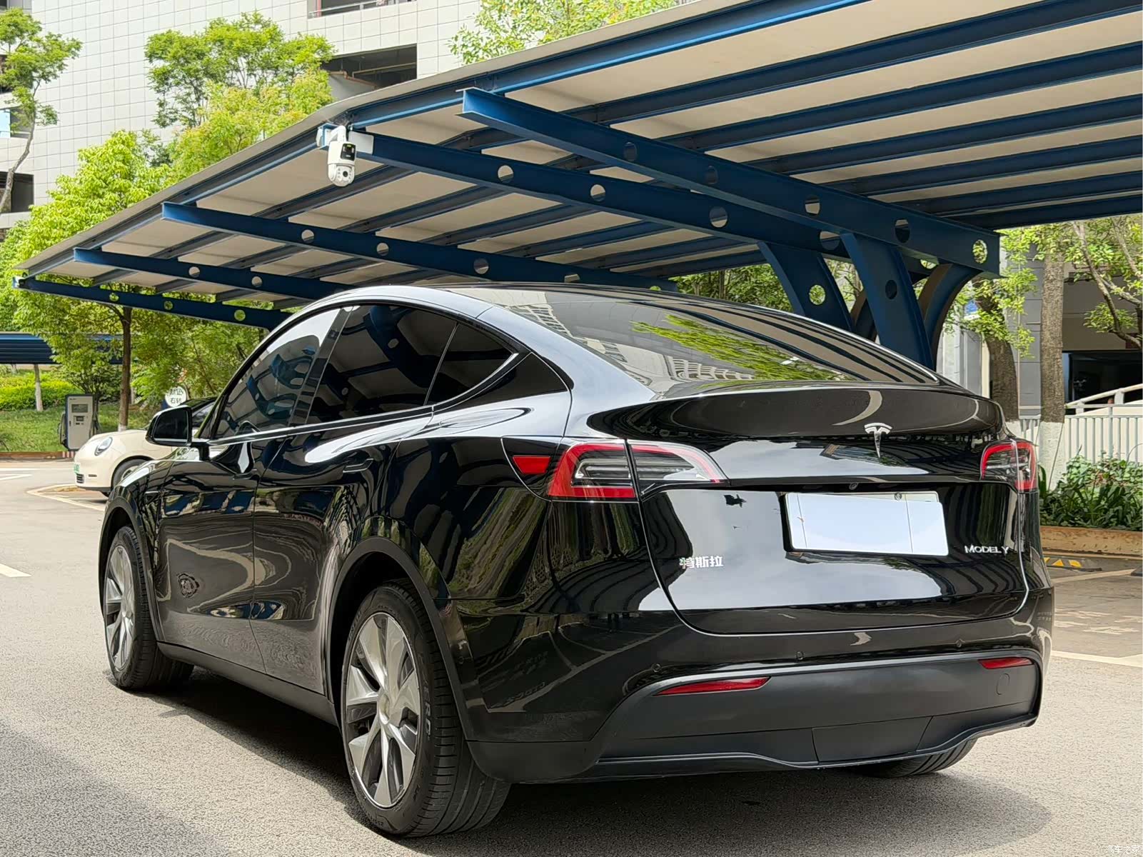 Tesla Model Y, 2023 11