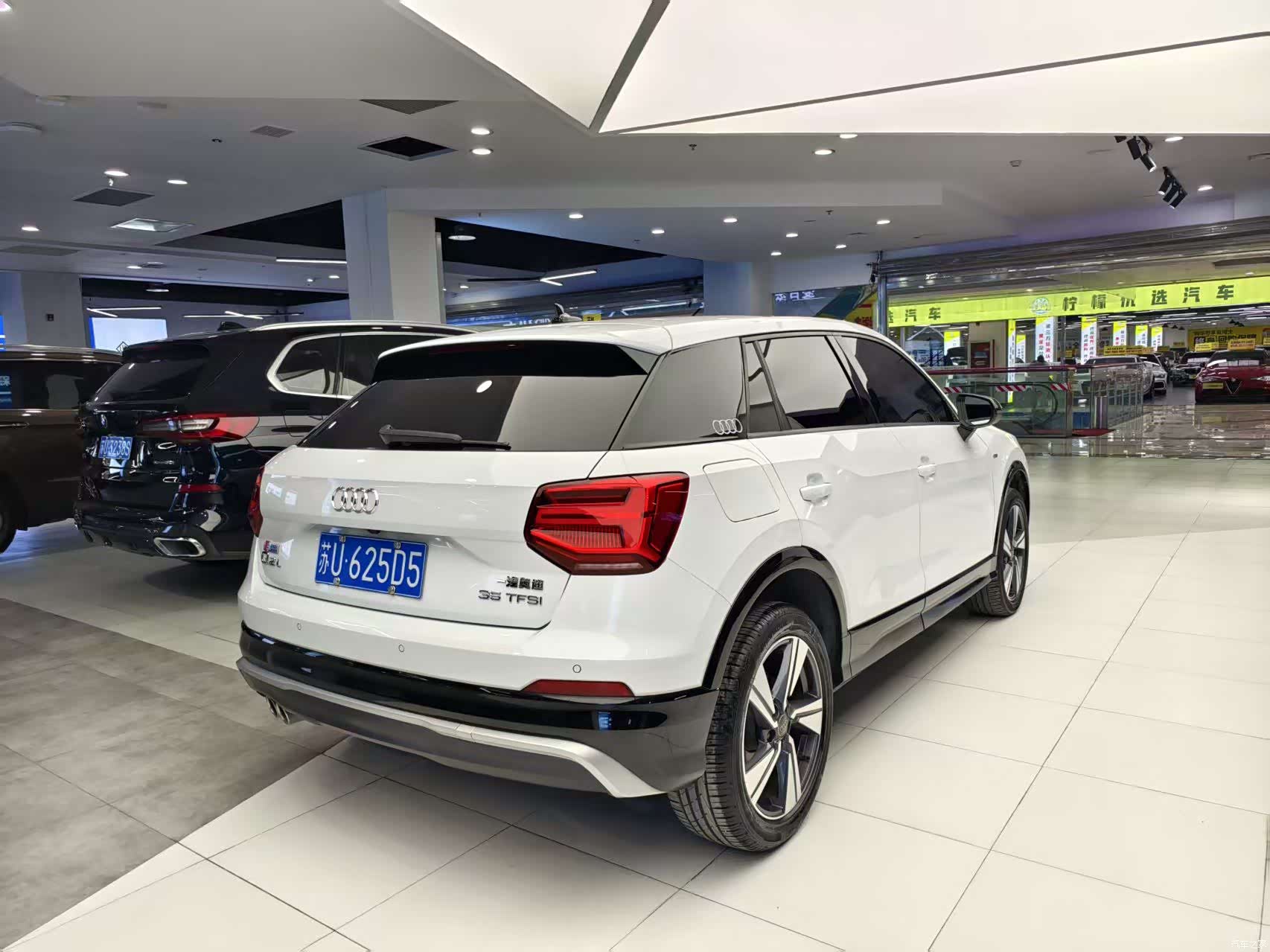Audi Q2L, 2021 17