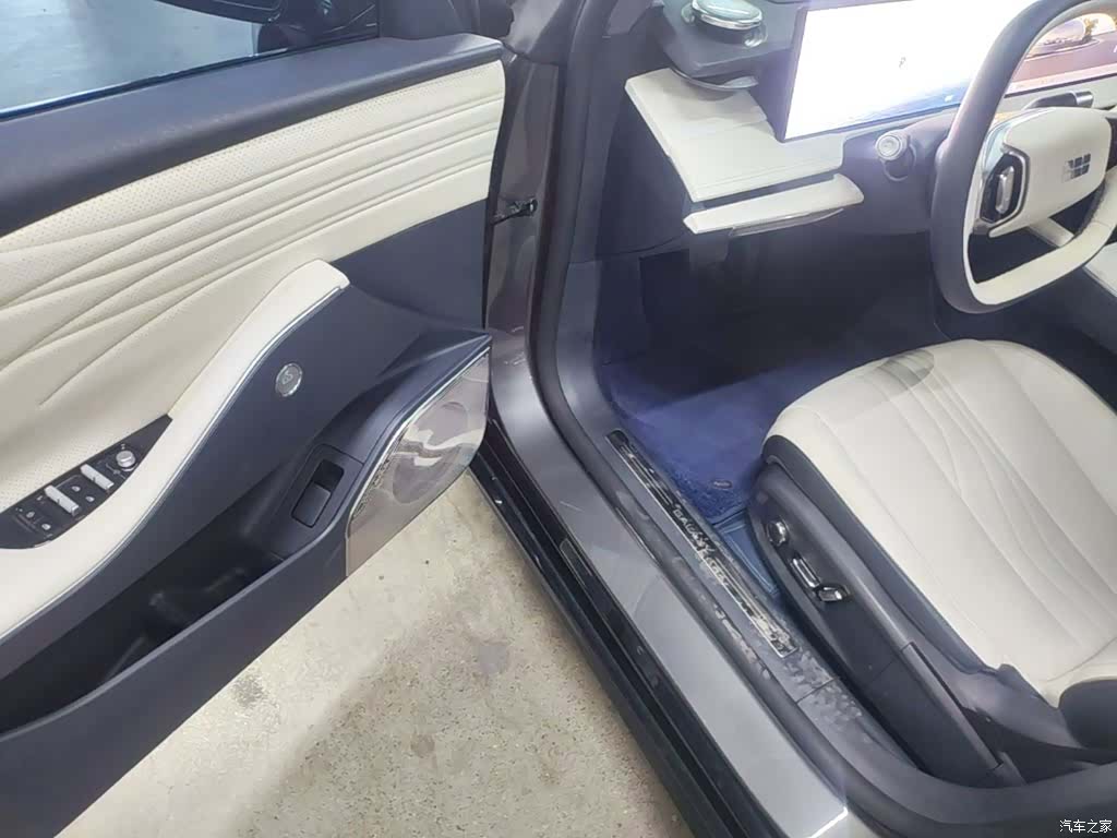 Geely E8, 2024 16