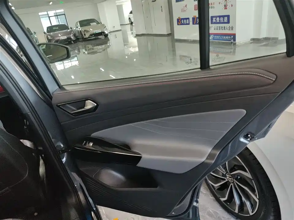 Volkswagen ID.4 X Volkswagen ID.4 X