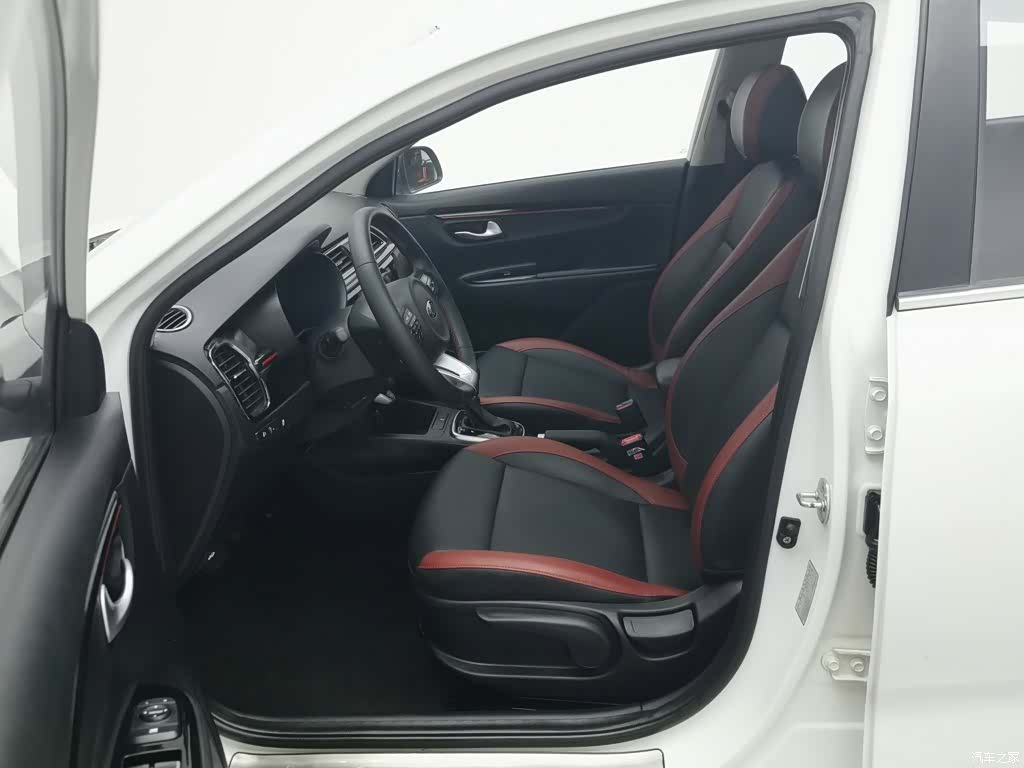 Kia KX, 2019 10