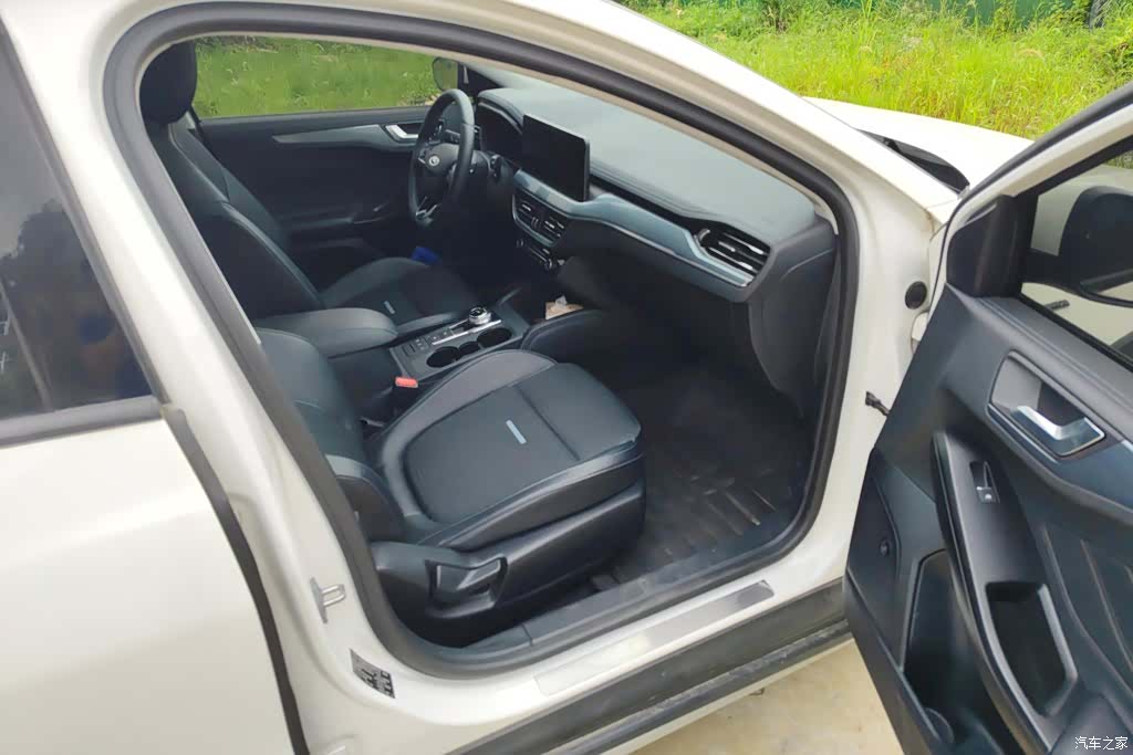 Ford Focus, 2021 8