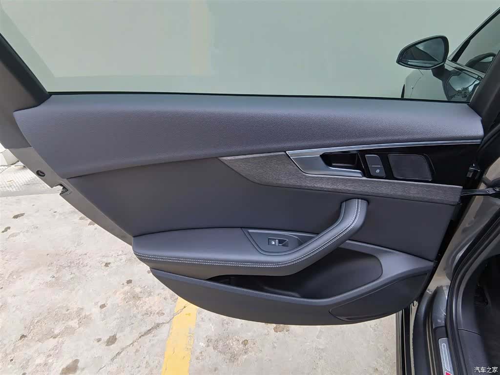 Audi A4L, 2023 23