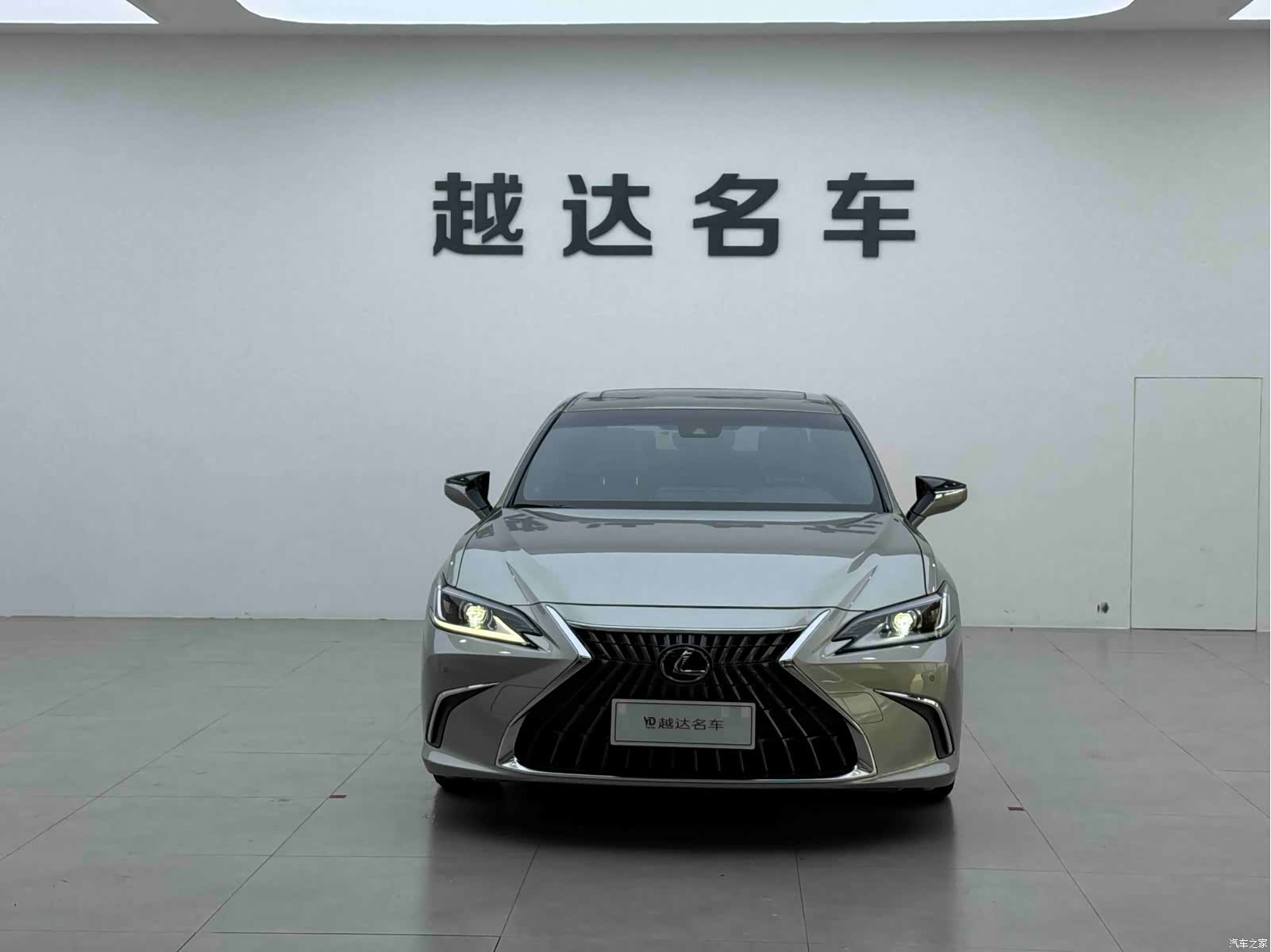 Lexus ES, 2022 2