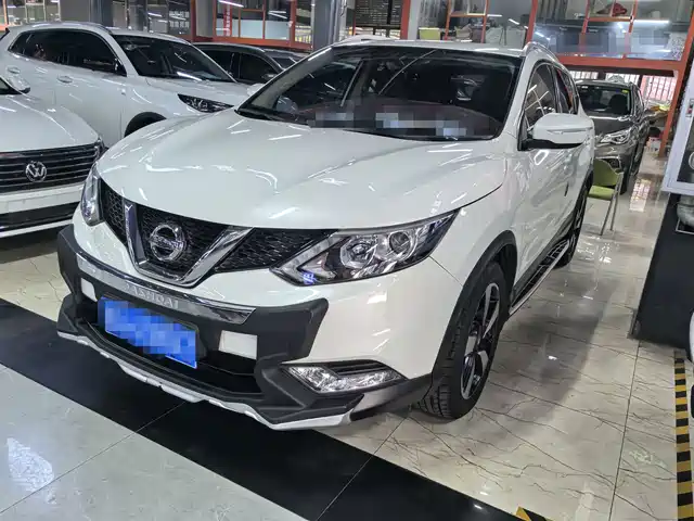 Nissan Qashqai 2017 — купить из Китая под заказ