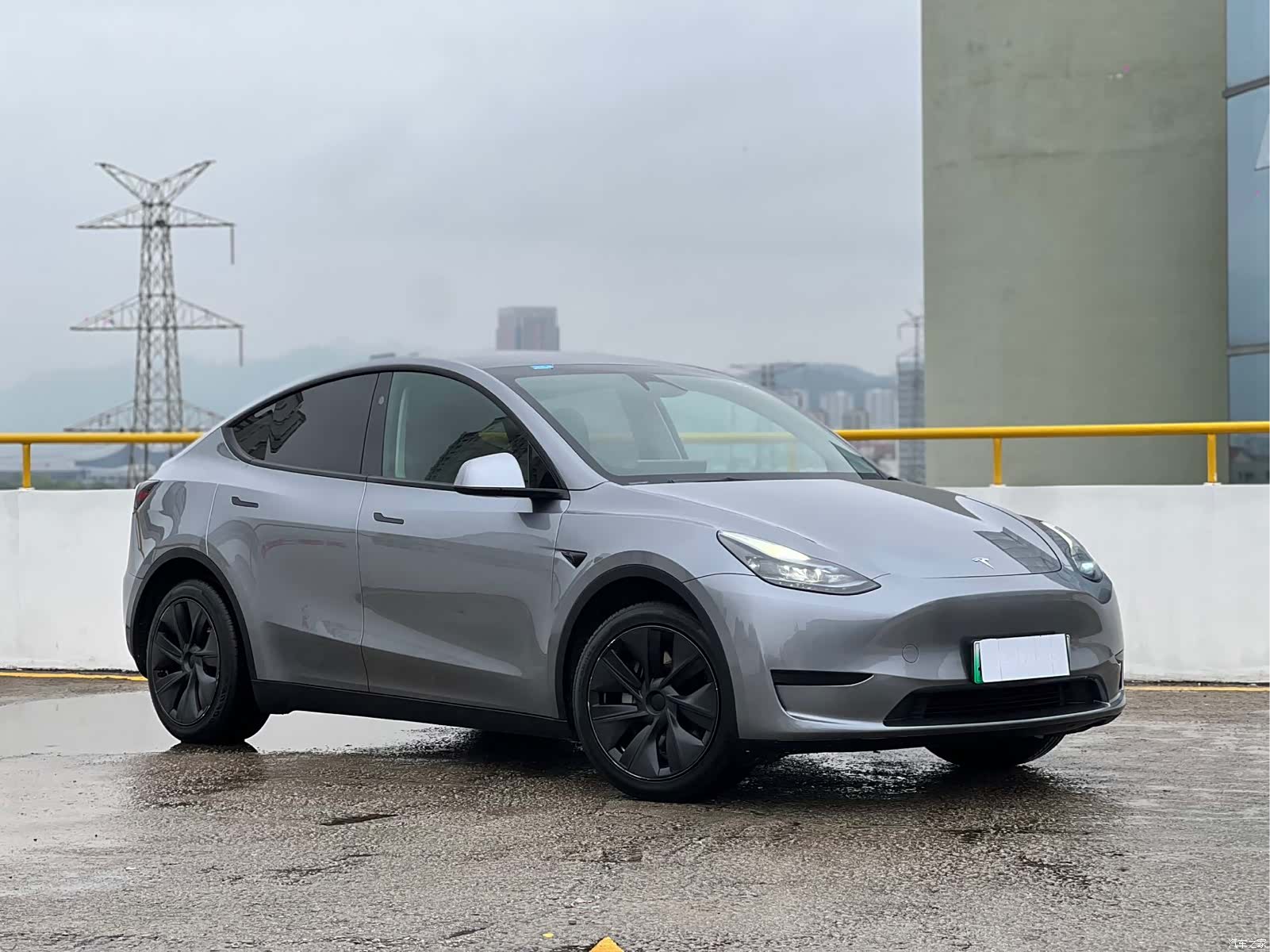 Tesla Model Y, 2024 14