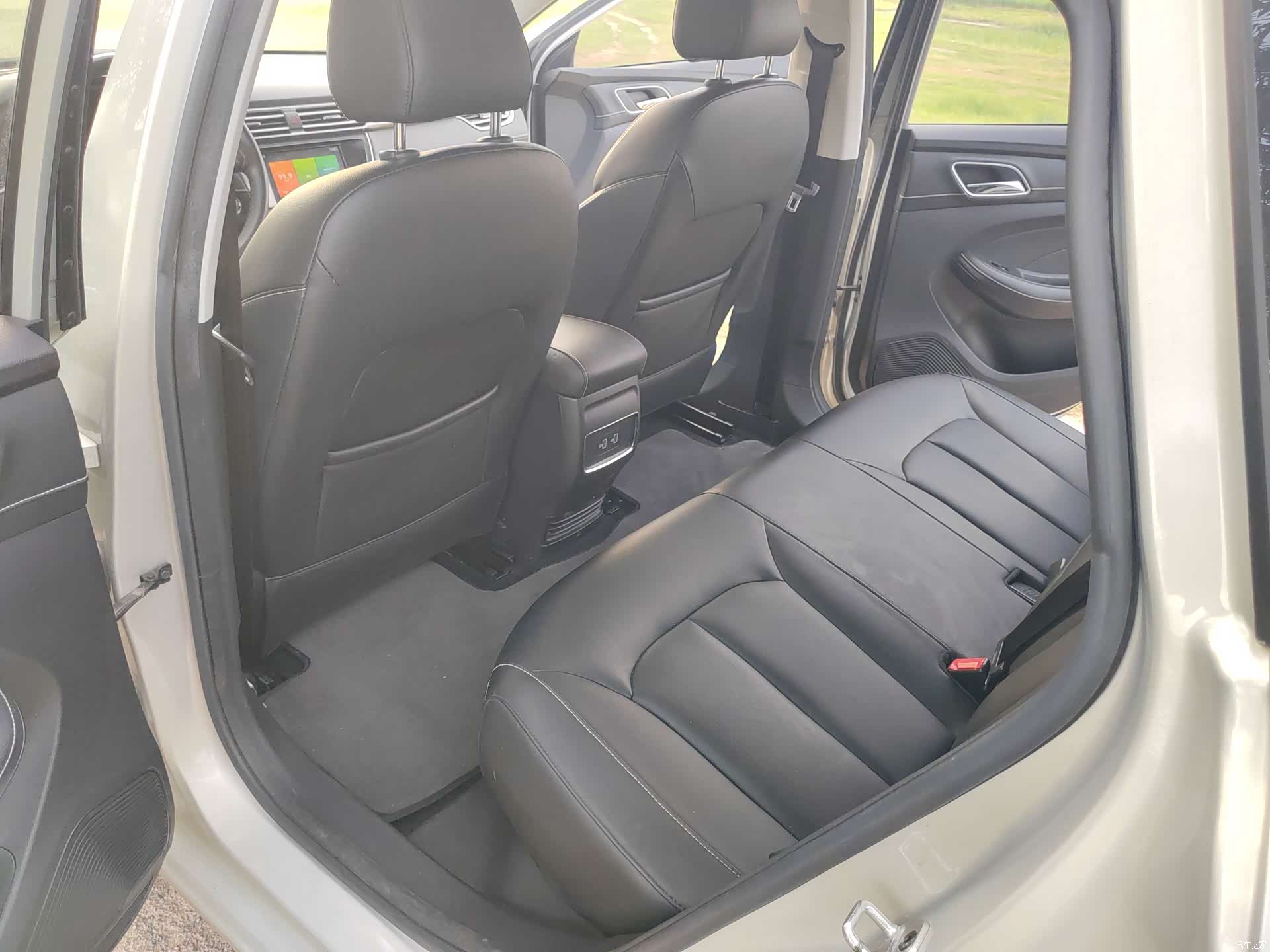 Roewe Ei5, 2019 14