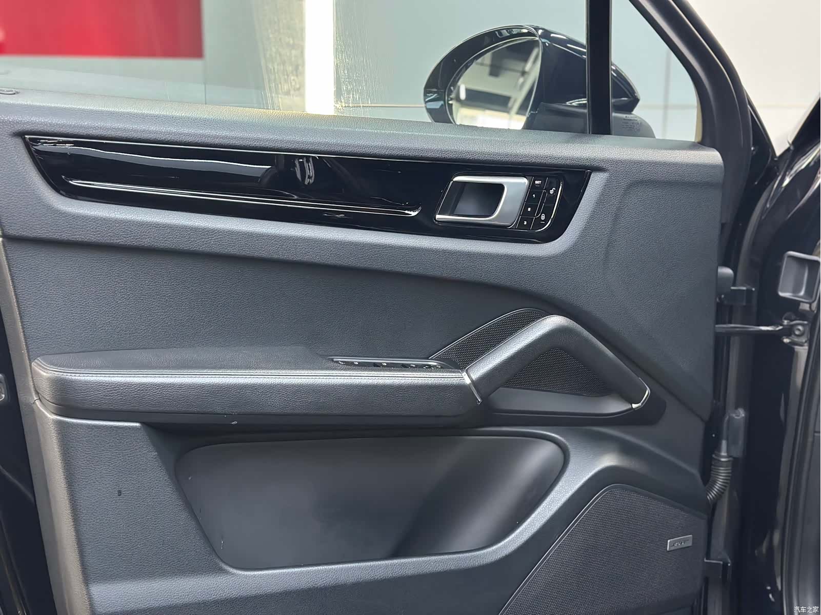 Porsche Cayenne, 2018 все фото