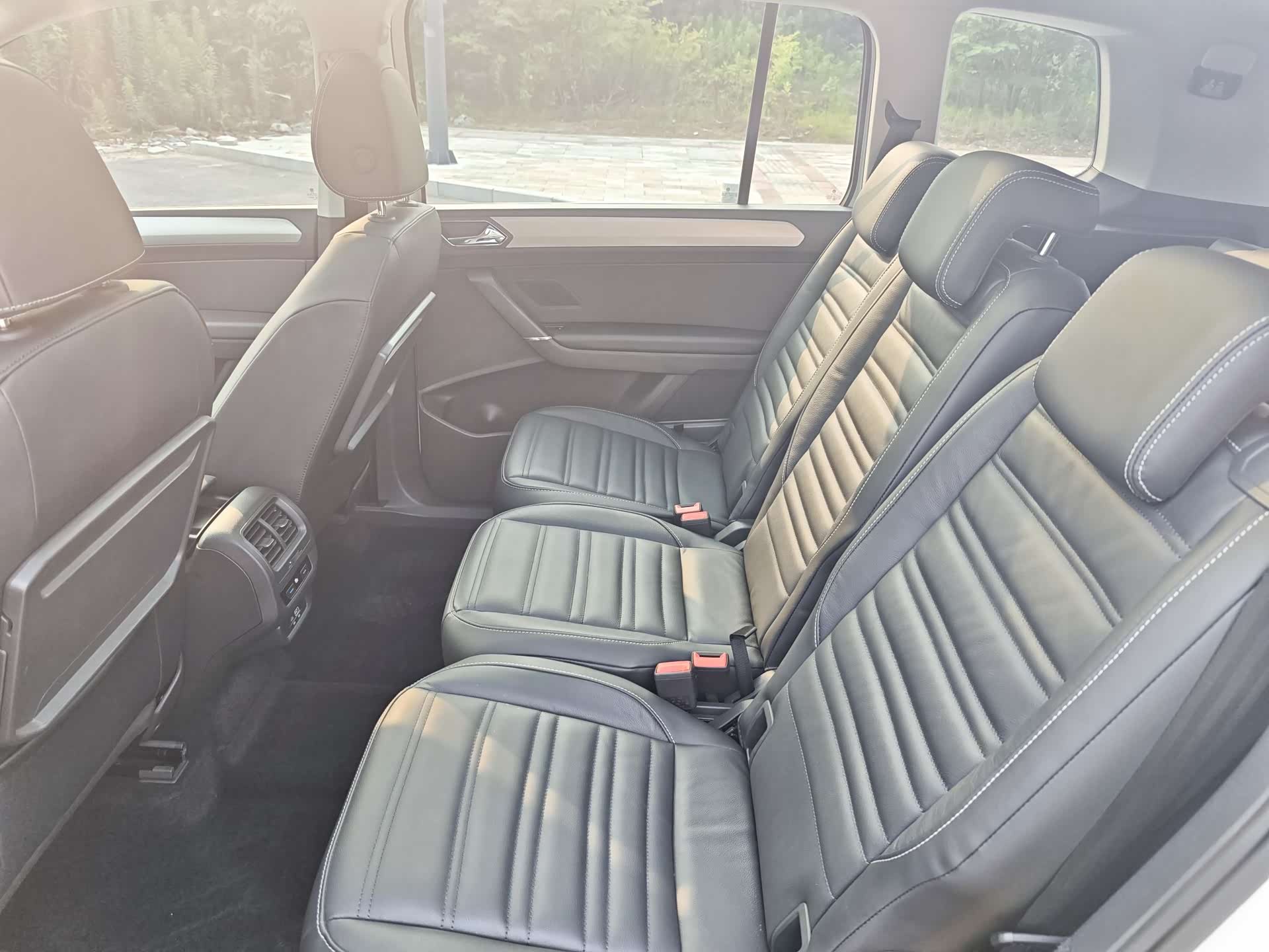 Volkswagen L, 2023 14