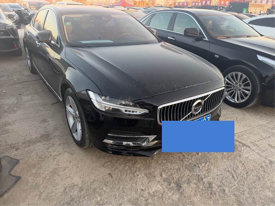 Volvo S90