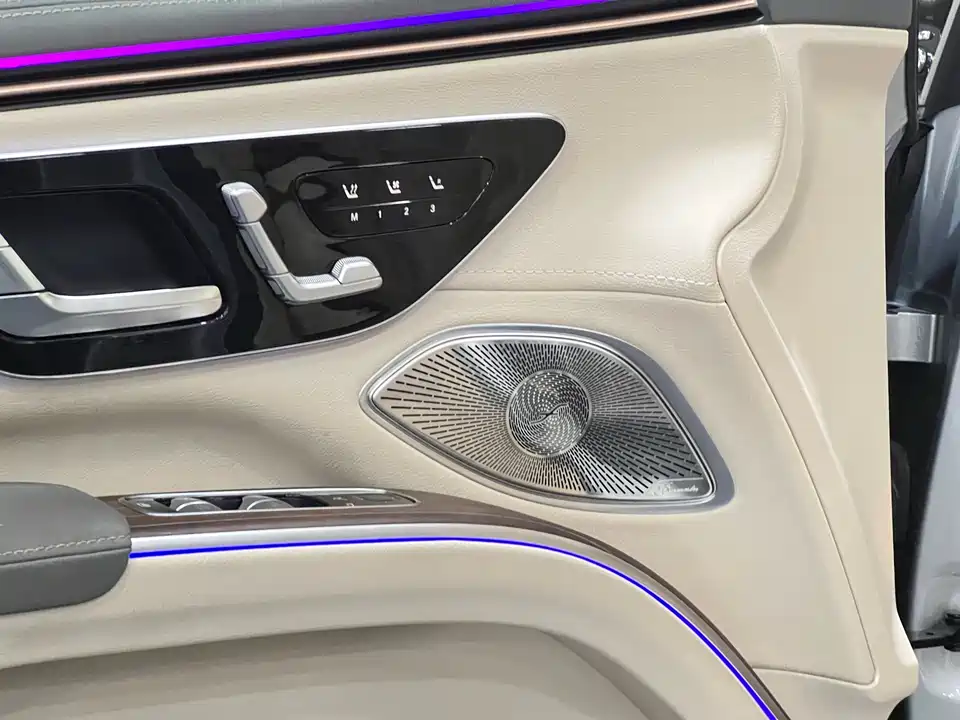 Mercedes-Benz EQS SUV