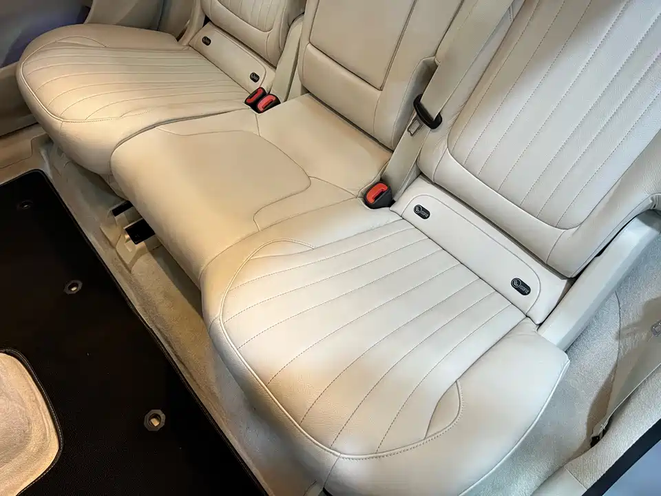 Mercedes-Benz EQS SUV