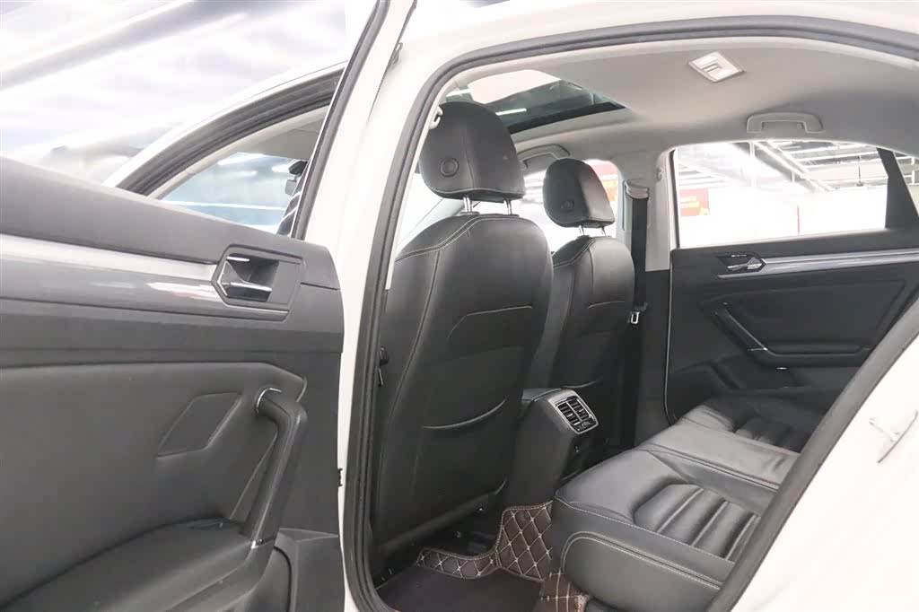 Volkswagen Lamando, 2017 16