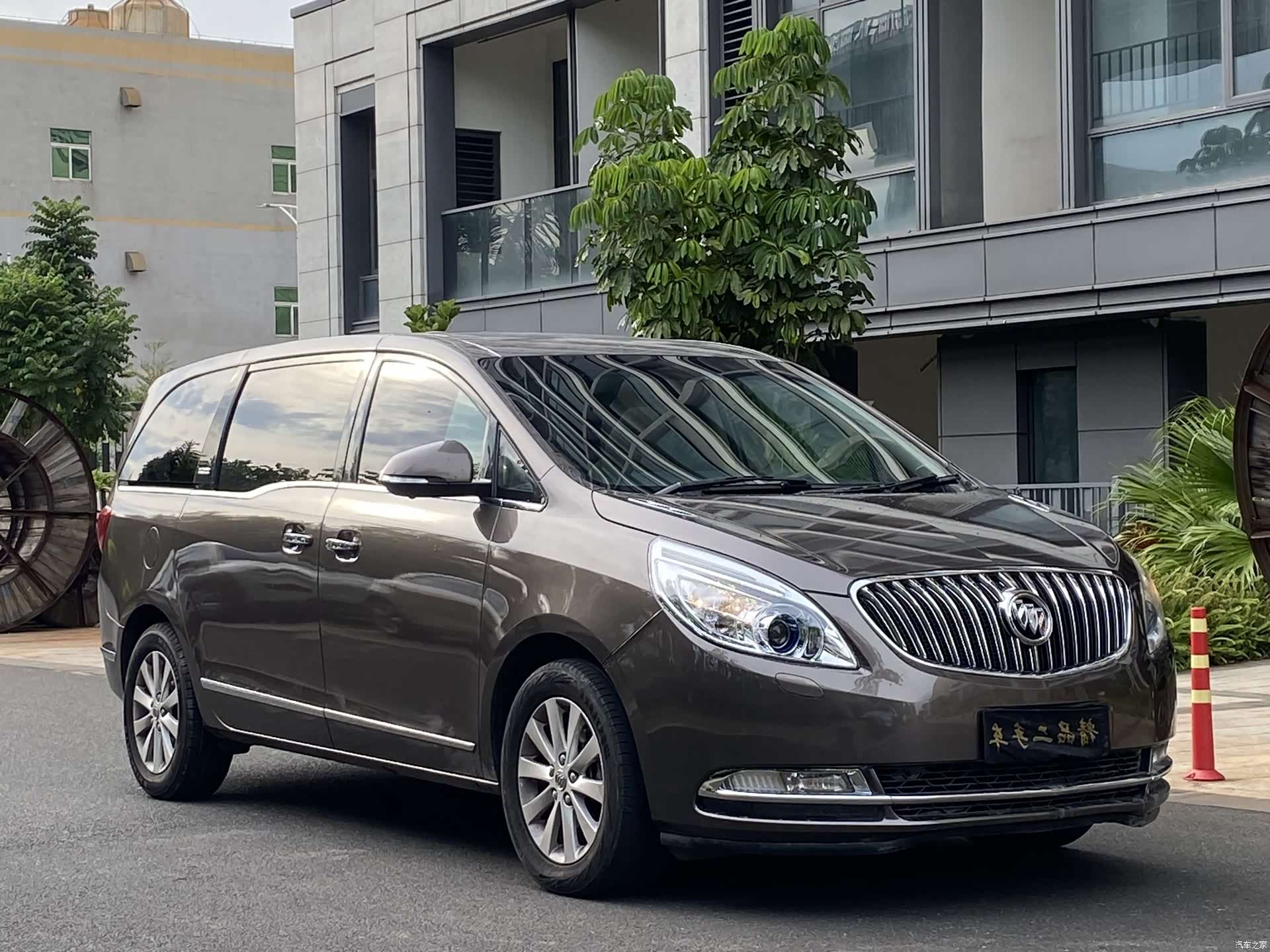 Buick GL8, 2016 13