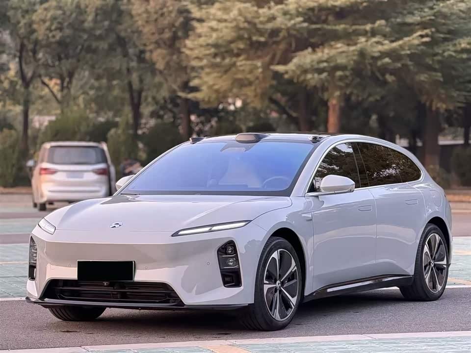 NIO ET5T