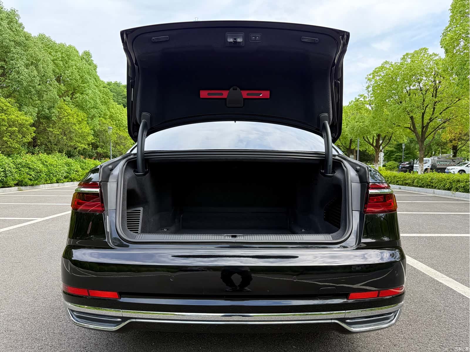 Audi A8L, 2018 24