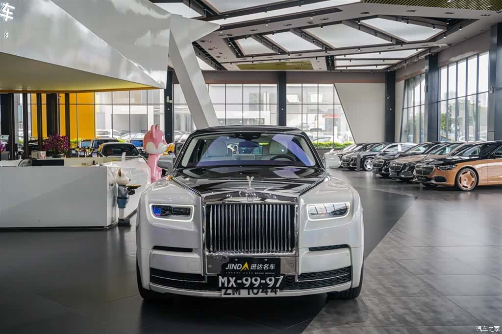 Rolls-Royce Phantom, 2019 3