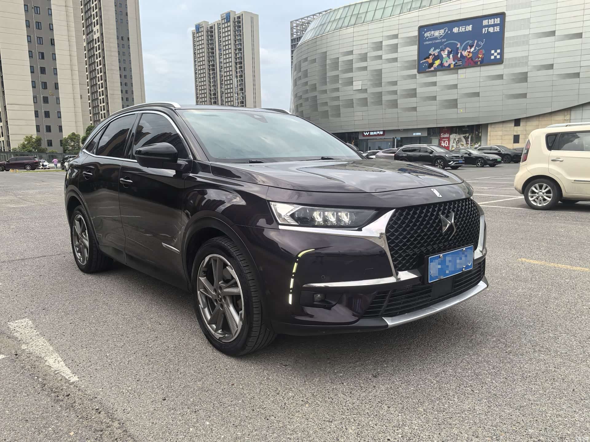 DS 7, 2019 8
