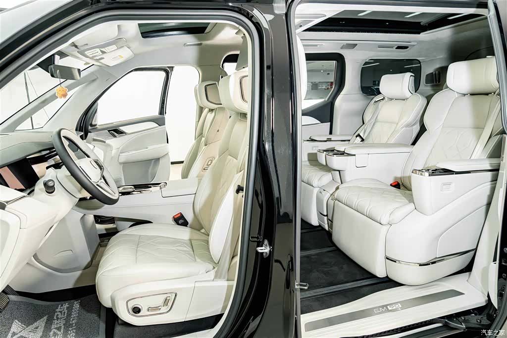 Volvo EM90, 2025 19