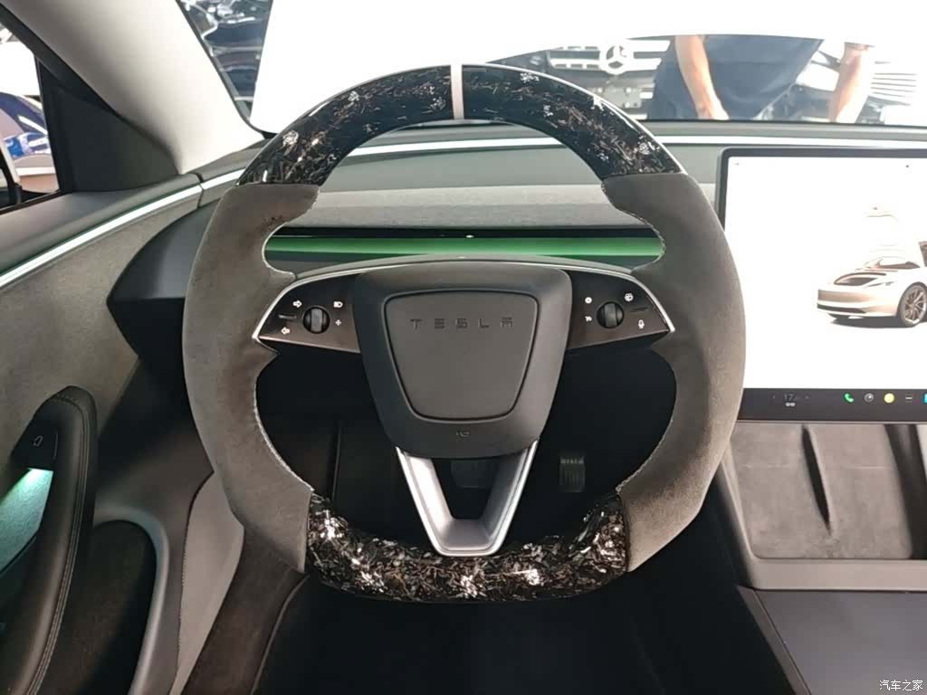 Tesla Model 3, 2024 11